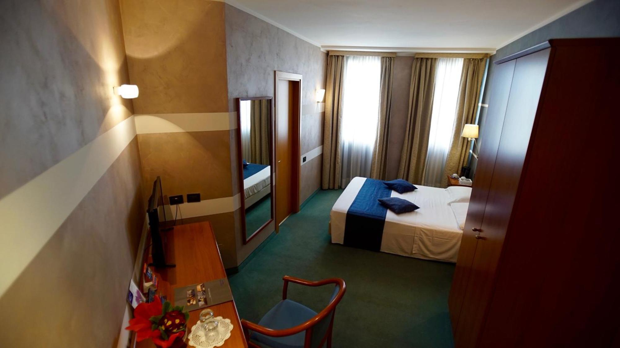 Classic Hotel Tulipano Terni Esterno foto