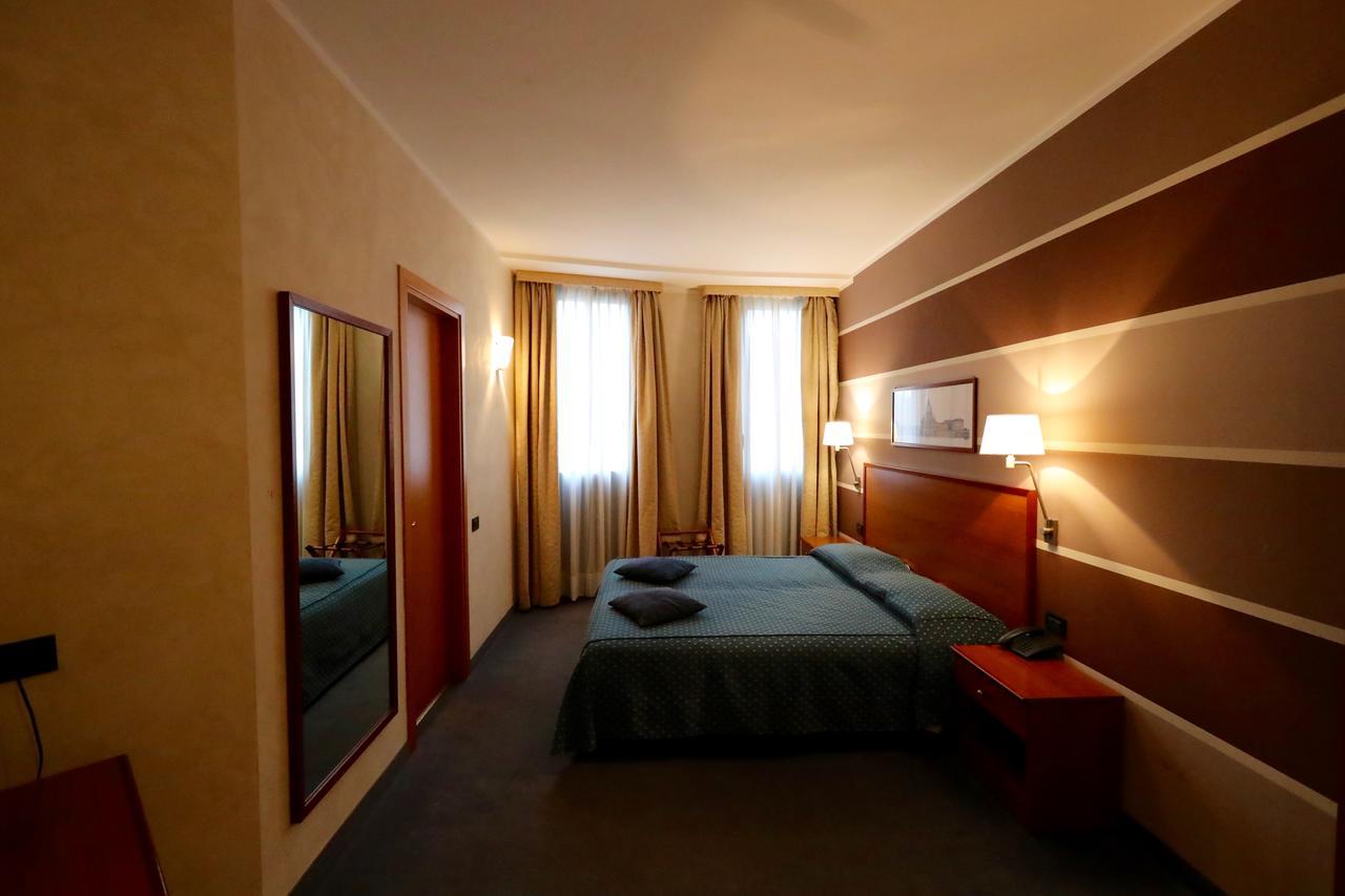 Classic Hotel Tulipano Terni Esterno foto